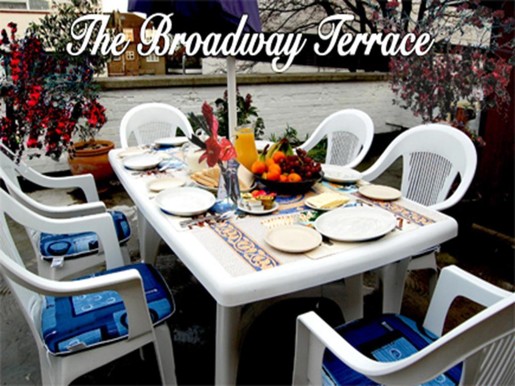Broadway Lodge Bed And Breakfast Surbiton Esterno foto